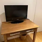 Spacious And Light West London Basement Flat